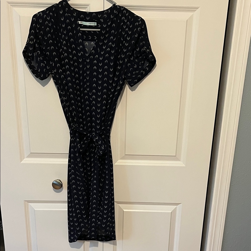 Elegant Navy Patterned Dress